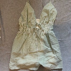 NWT SUMMER ROMPER